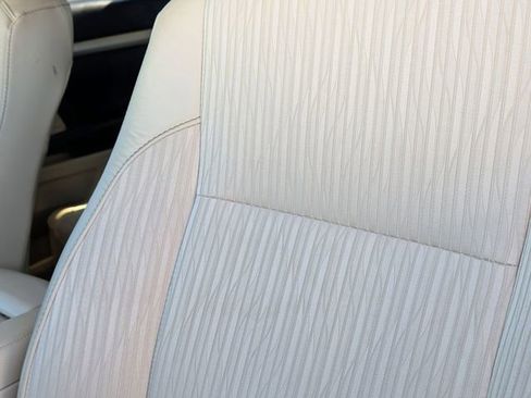 Used 2019 Toyota Highlander Plus image 17