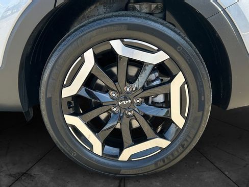 Used 2023 Kia Telluride EX w/ EX Captain's Chair Package AWD/4WD image 14