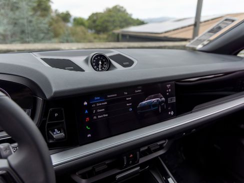 New 2026 Porsche Cayenne Coupe image 31