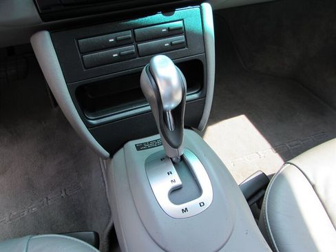 Used 2002 Porsche 911 Carrera RWD image 17