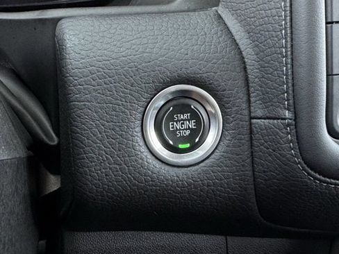 Used 2022 GMC Yukon Denali RWD image 23