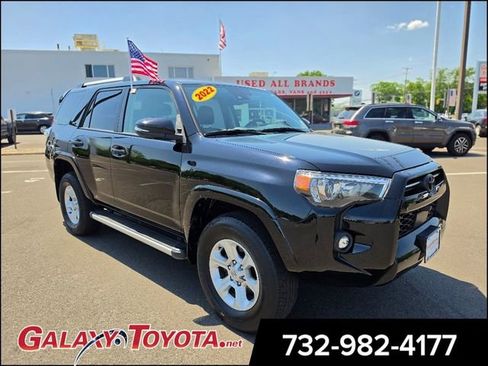 Used 2022 Toyota 4Runner SR5 Premium w/ Moonroof Package AWD/4WD image 1