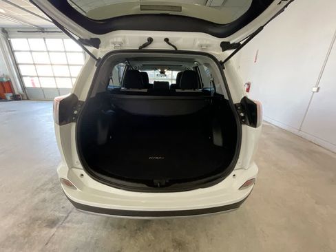 Used 2018 Toyota RAV4 XLE w/ Plus Extra Value Package image 23