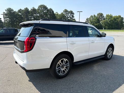 Used 2025 Ford Expedition Active AWD/4WD image 10