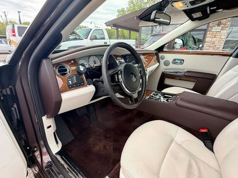 Used 2012 Rolls-Royce Ghost RWD image 27