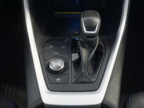 Used 2020 Toyota RAV4 XSE AWD/4WD image 31
