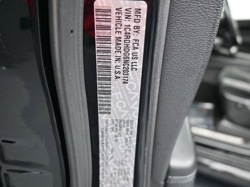 Used 2022 Dodge Durango GT image 17