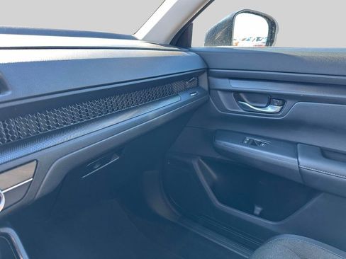 Used 2025 Honda CR-V LX image 29