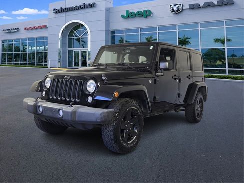Used 2015 Jeep Wrangler Unlimited Sahara image 3