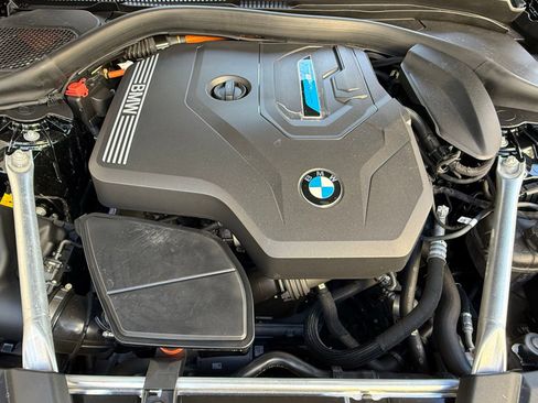 Certified 2023 BMW 530e 530e iPerformance w/ Convenience Package image 31