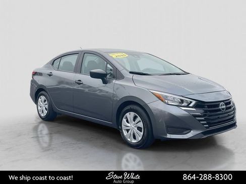Used 2025 Nissan Versa S FWD image 1