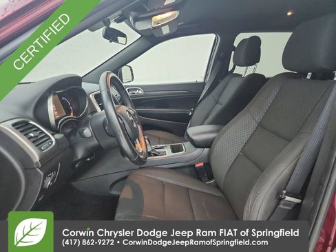 Used 2018 Jeep Grand Cherokee Laredo AWD/4WD image 18