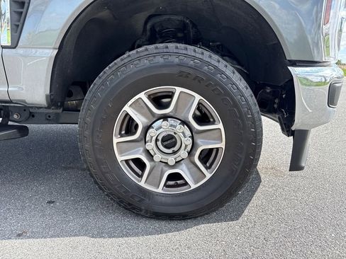 Used 2025 Ford F350 Lariat w/ Camper Package image 32