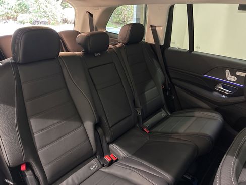 New 2026 Mercedes-Benz GLS 450 4MATIC image 17