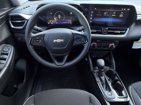 New 2026 Chevrolet TrailBlazer LT w/ Driver Confidence Package FWD image 11