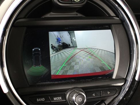 Used 2021 MINI Cooper 2-Door Hardtop image 13