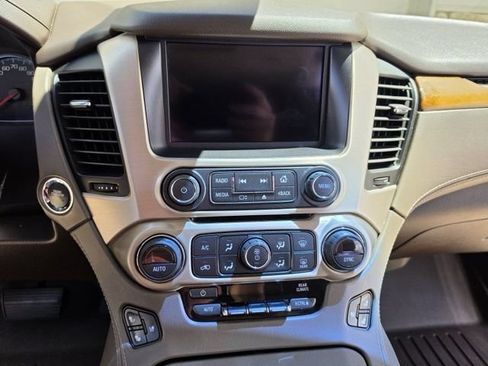 Used 2017 GMC Yukon Denali w/ Open Road Package AWD/4WD image 10