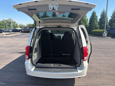 Used 2011 Dodge Grand Caravan Mainstreet w/ PWR Convenience Group FWD image 25