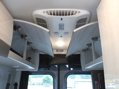 Used 2024 Mercedes-Benz Sprinter 3500 image 48