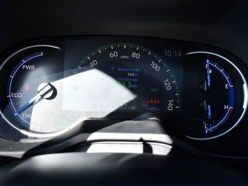 Used 2024 Toyota RAV4 XLE Premium image 13