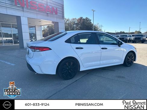 Used 2024 Toyota Corolla LE image 8