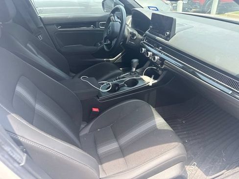 Used 2025 Honda Civic Sport image 4