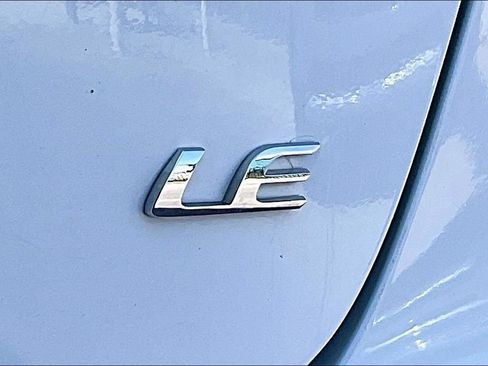 Used 2023 Toyota Corolla LE FWD image 8