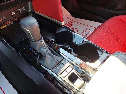 Used 2025 Toyota Camry XSE image 18