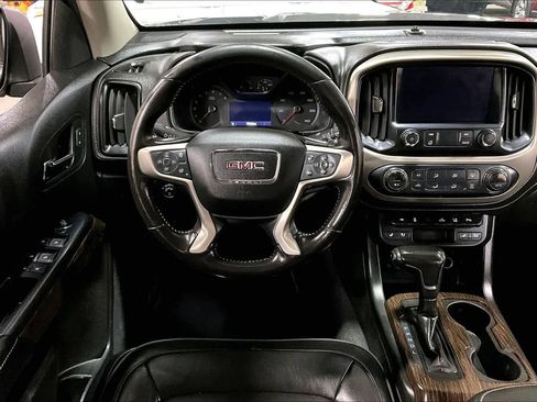 Used 2020 GMC Canyon Denali image 5