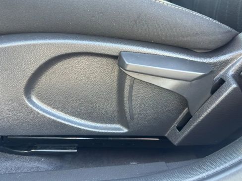 Used 2018 Ford Focus SE FWD image 18