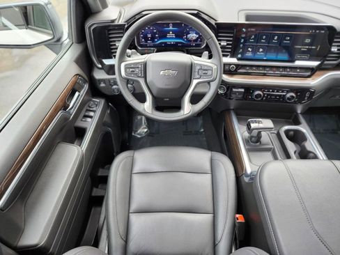 Used 2024 Chevrolet Silverado 1500 RST image 11