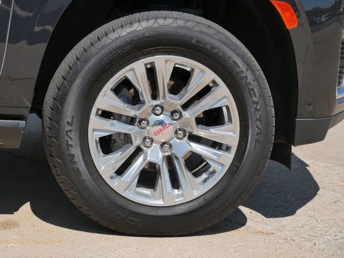 Used 2023 GMC Yukon Denali w/ Denali Reserve Package AWD/4WD image 9