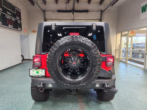 Used 2017 Jeep Wrangler Unlimited Sport w/ Connectivity Group image 8