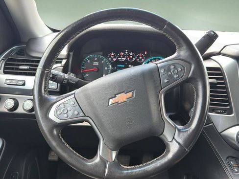 Used 2019 Chevrolet Suburban Premier AWD/4WD image 9