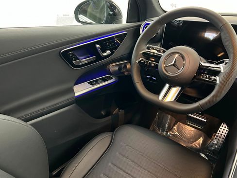 New 2026 Mercedes-Benz GLC 300 GLC 300 image 11