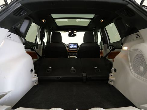 Used 2023 Jeep Compass Limited w/ Sun and Sound Group image 28