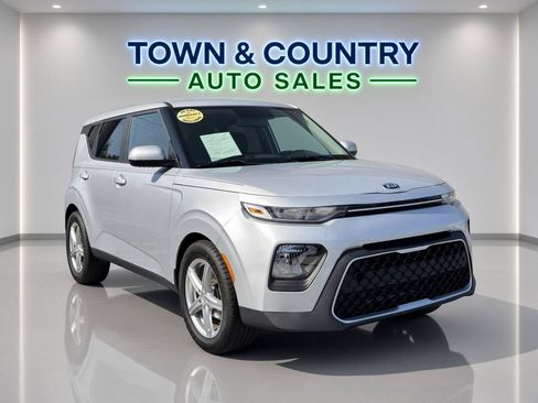Used 2020 Kia Soul LX FWD image 8