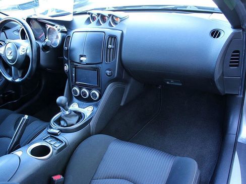Used 2013 Nissan 370Z Coupe image 13