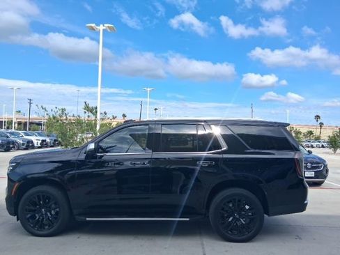 Used 2025 Chevrolet Tahoe Premier RWD image 3