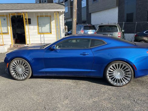 Used 2017 Chevrolet Camaro LT RWD image 3