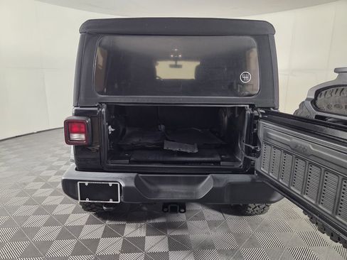 Used 2021 Jeep Wrangler Unlimited Sport AWD/4WD image 26