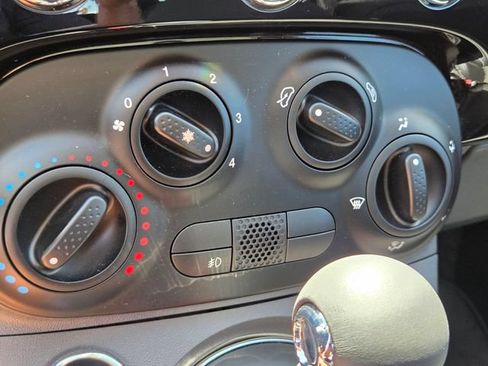 Used 2018 FIAT 500 Pop w/ Urbana Appearance Package FWD image 23