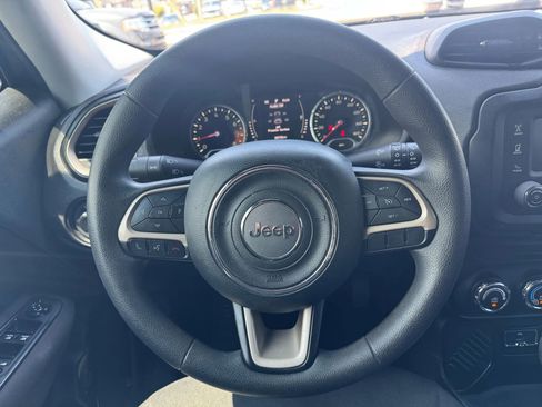 Used 2017 Jeep Renegade Sport w/ Power & Air Group image 8