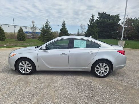 Used 2012 Buick Regal Leather FWD image 8