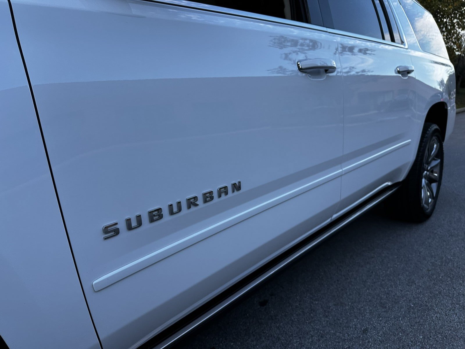 Used 2018 Chevrolet Suburban Premier AWD/4WD image 67