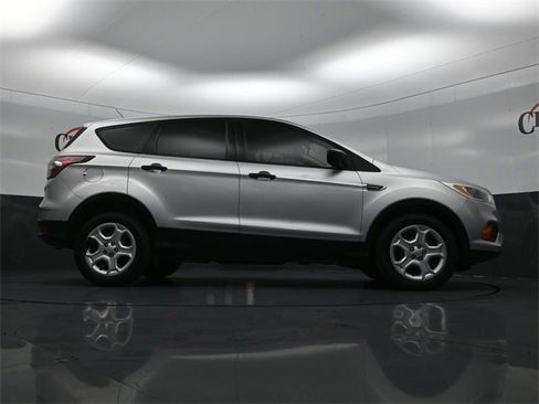 Used 2017 Ford Escape S image 29