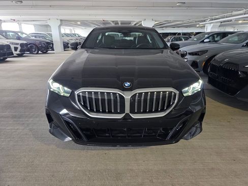 New 2027 BMW 530i RWD image 2