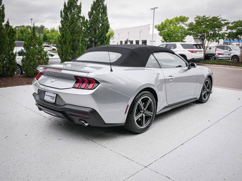 Used 2025 Ford Mustang Premium RWD image 10