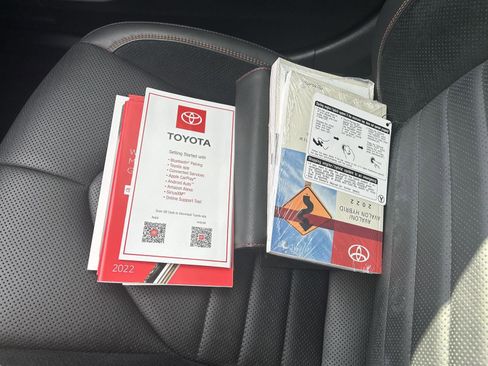 Used 2022 Toyota Avalon XSE image 24