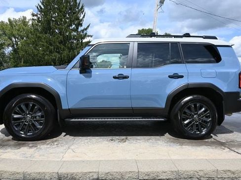 Used 2026 Toyota Land Cruiser w/ Premium Package AWD/4WD image 8